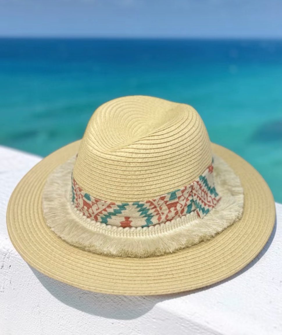 "Αurelia" hat