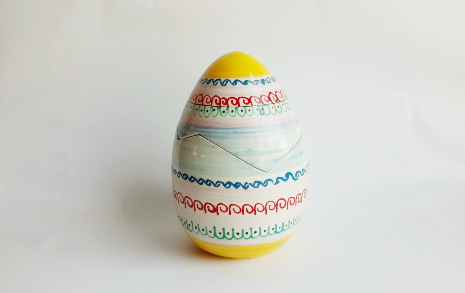 Large hand-painted egg "Spiral"