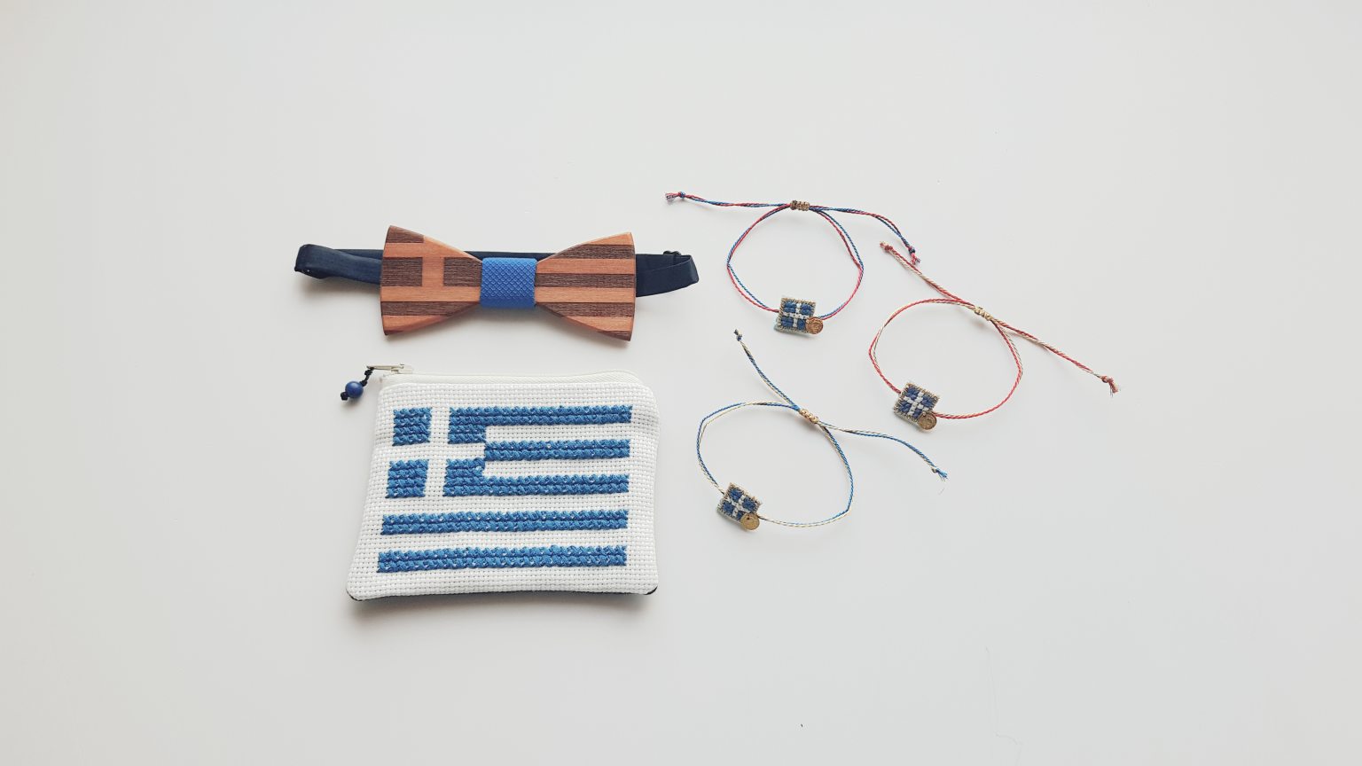Mini hand-embroidered pochette with Greek flag