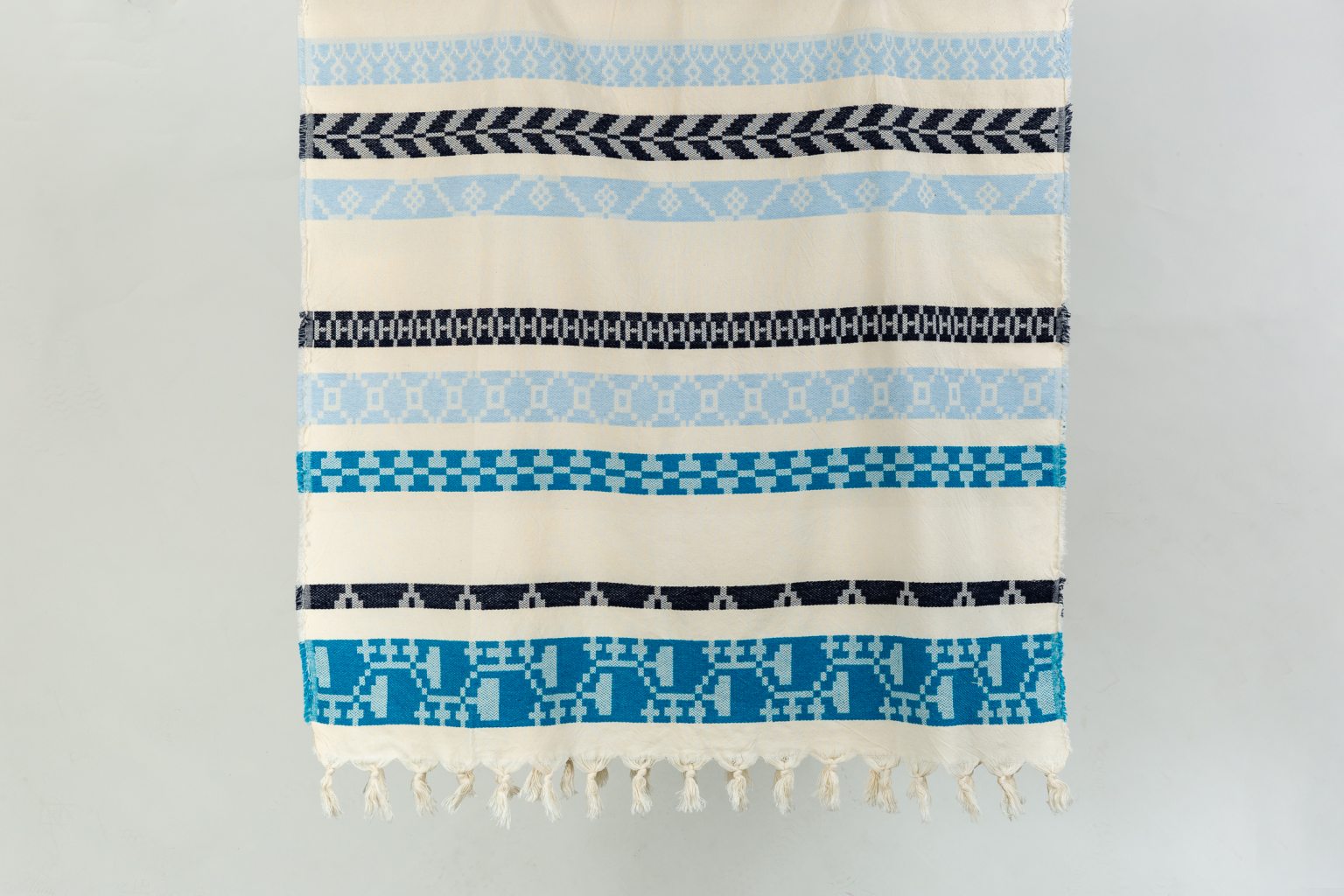 Turquoise, light blue and black pareo