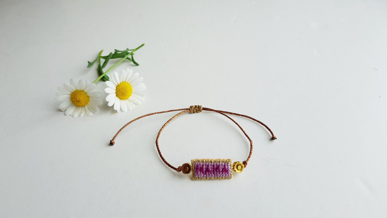 Handmade fuchsia bracelet "ΜΑΜΑ" 