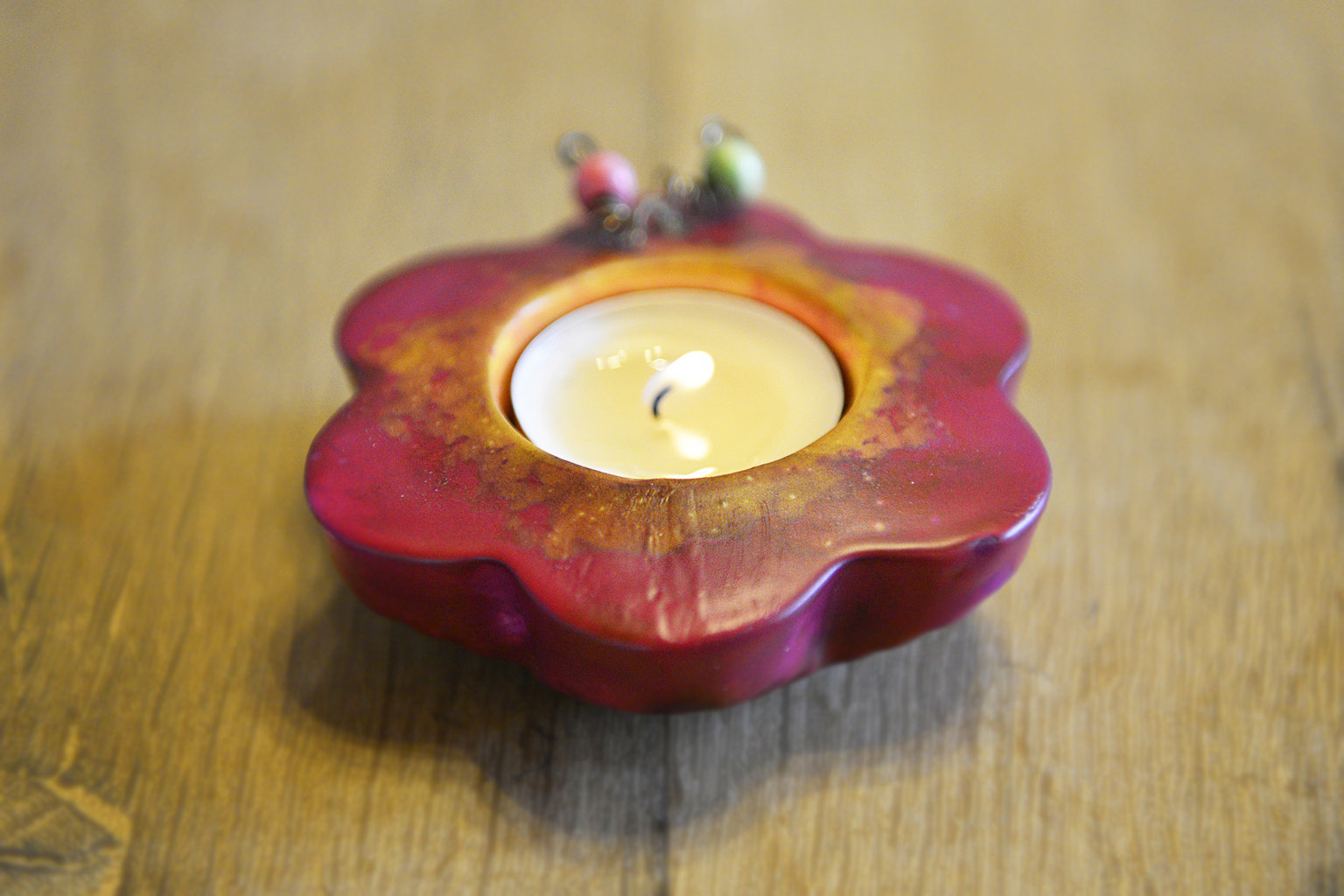 Ceramic flower tealight holder fuchsia 