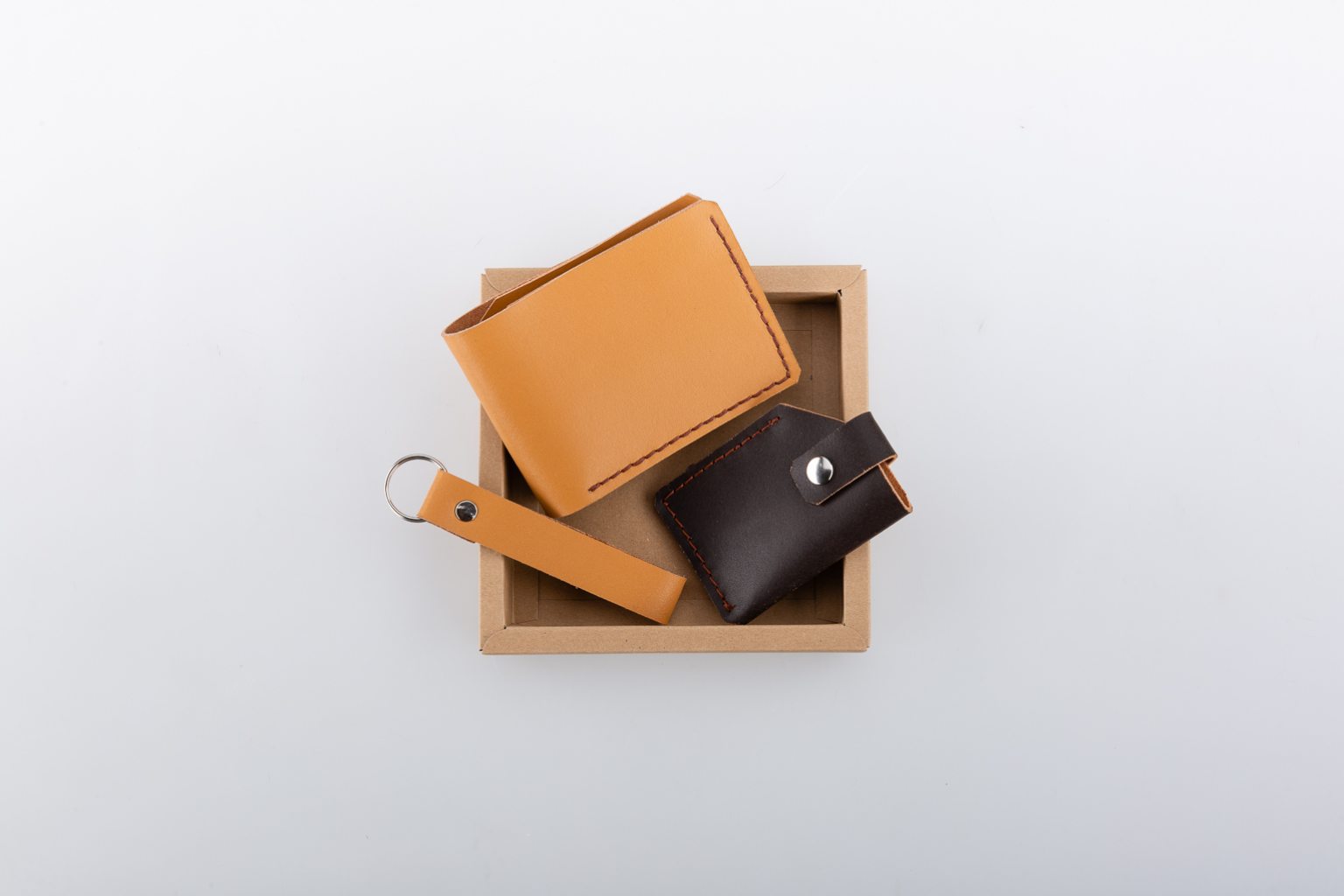 Coffret cadeau portefeuille, porte-cartes et porte-clés camel