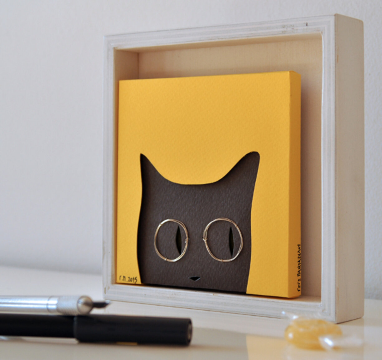 Wall frame with cat