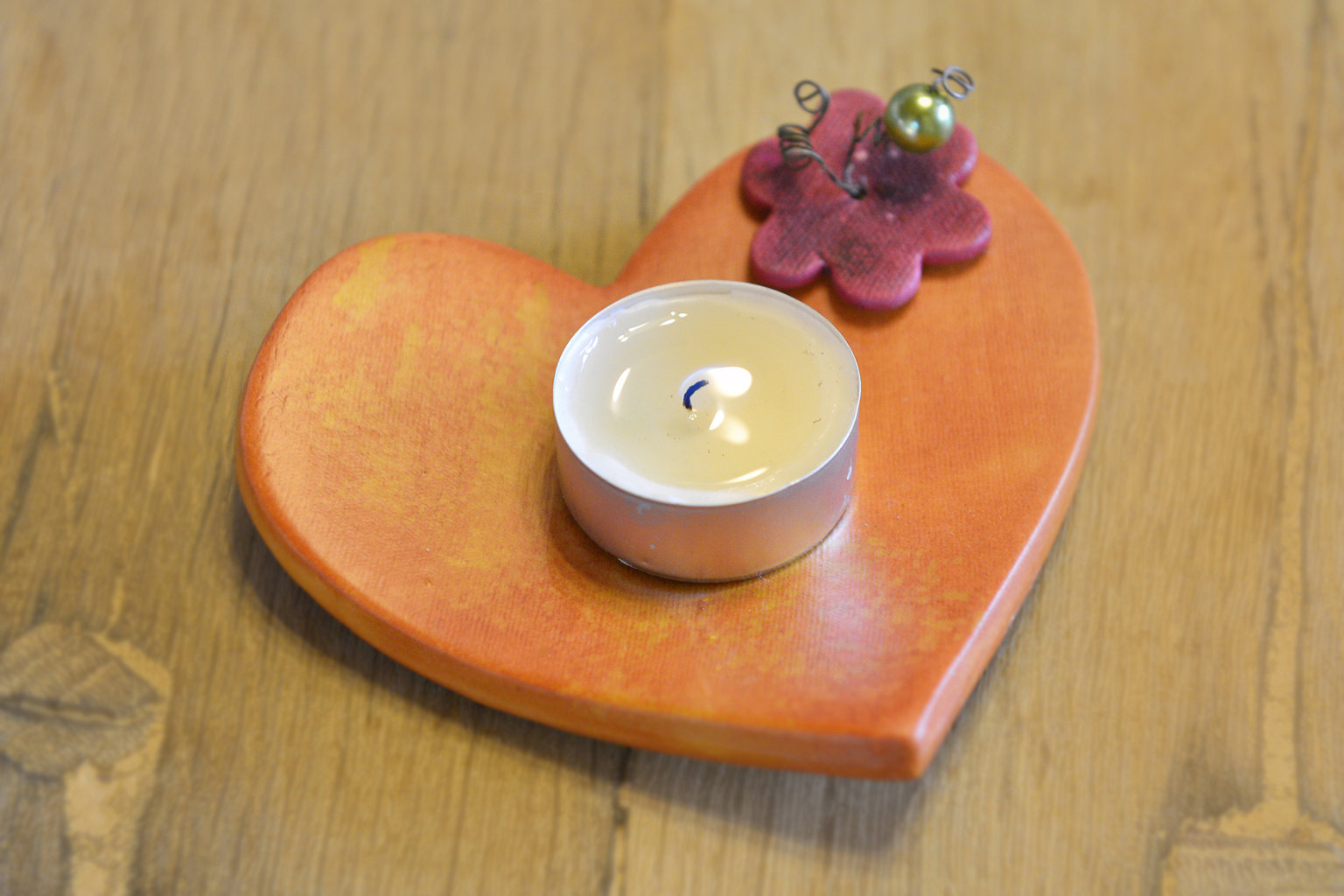 Ceramic heart tealight holder orange