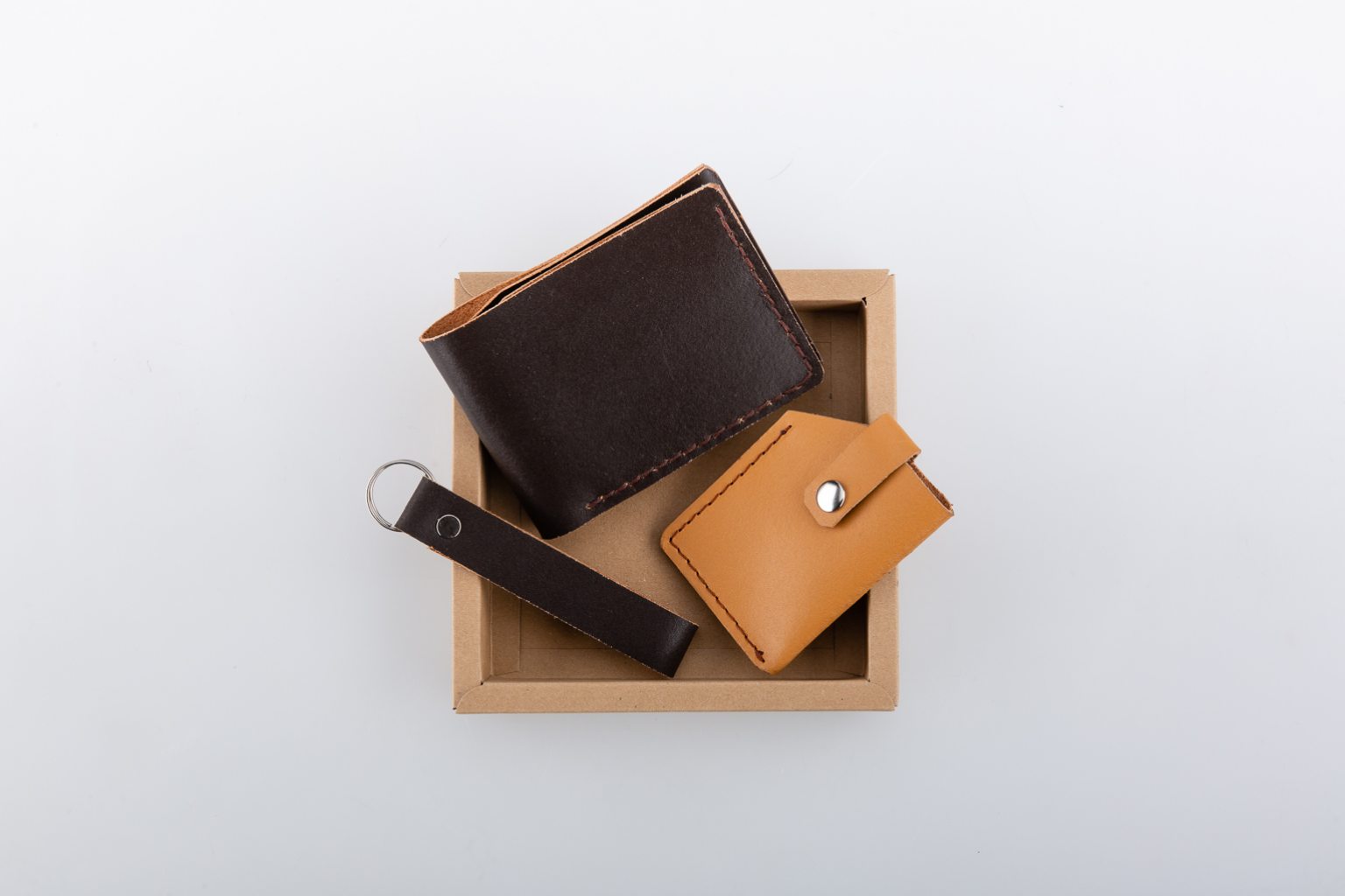Coffret cadeau portefeuille, porte-cartes et porte-clés brun