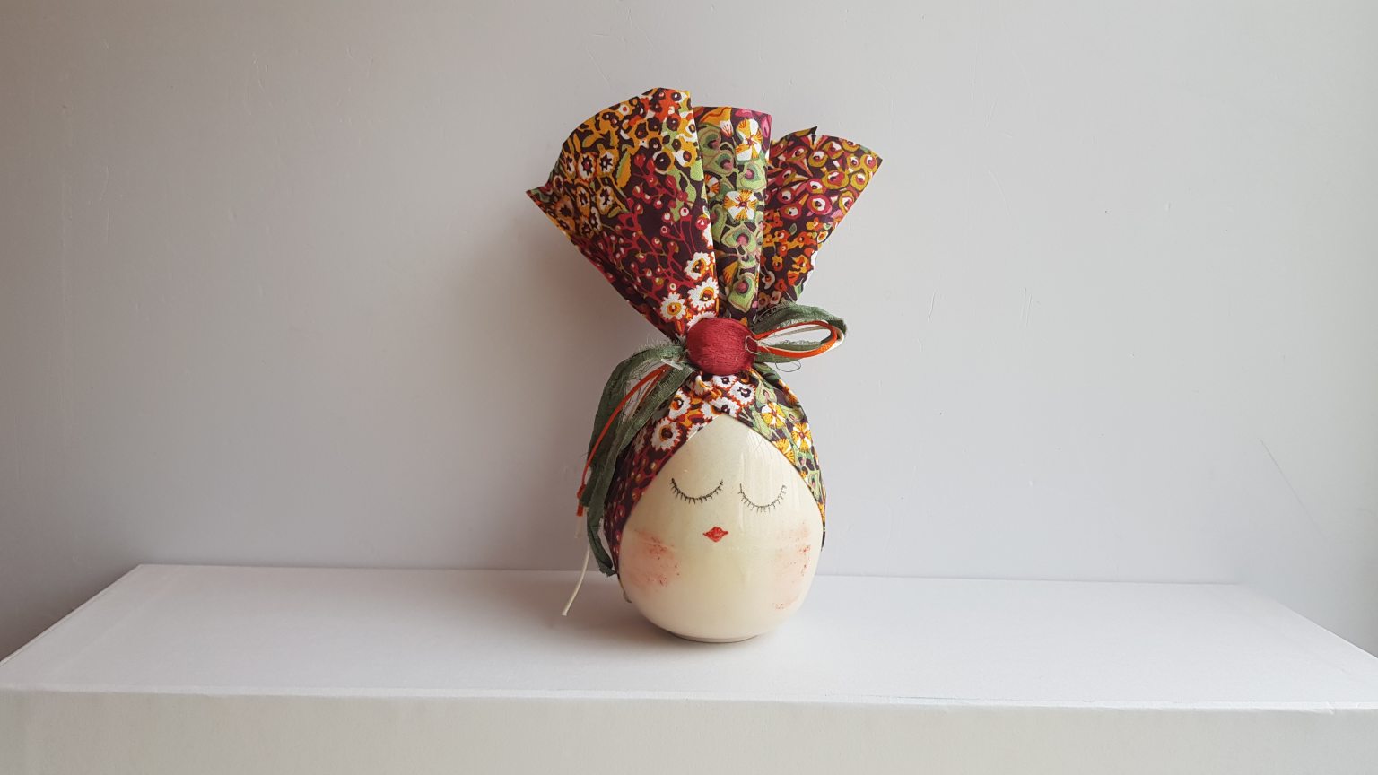 Handmade egg "Erato"