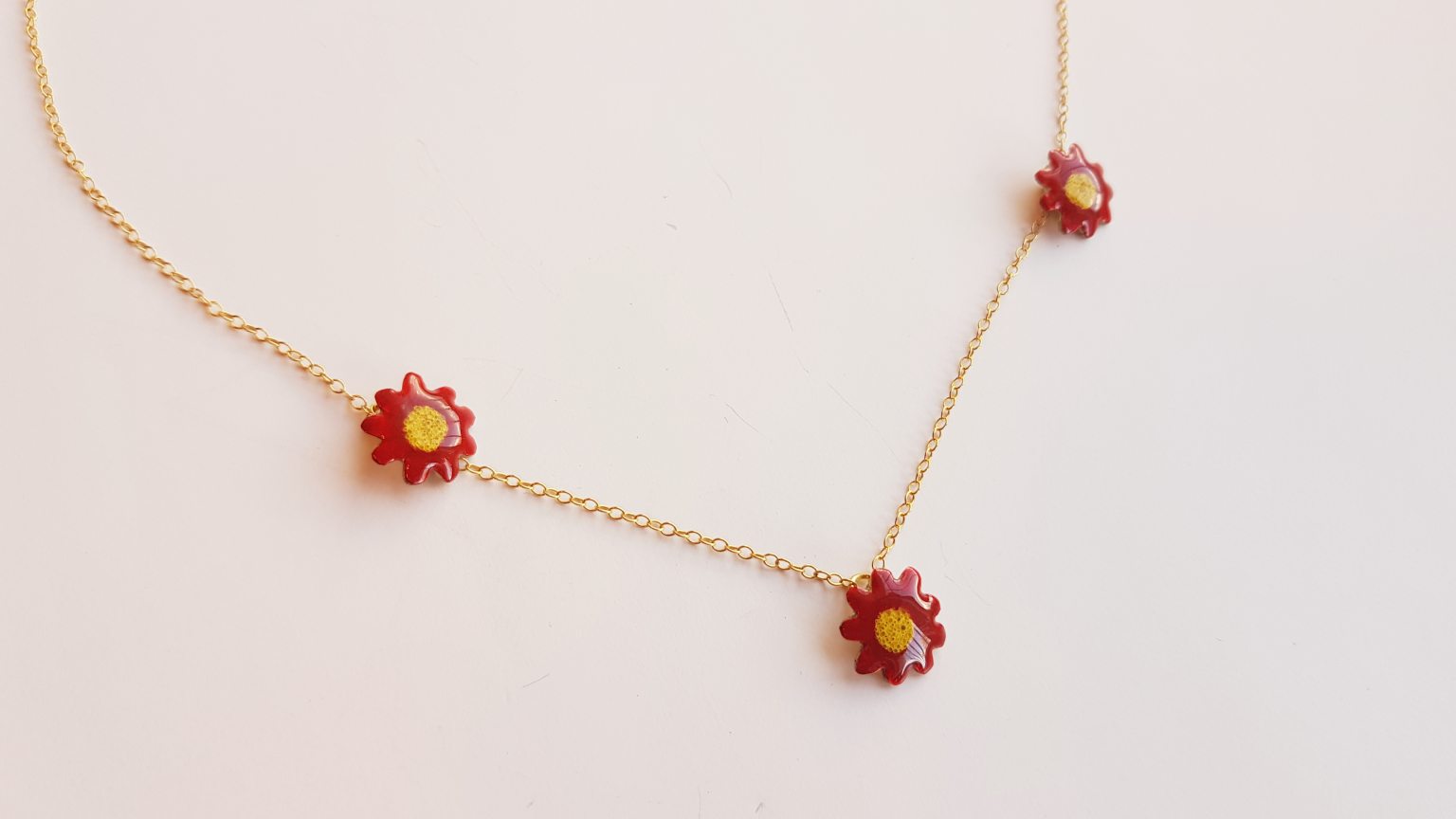 Νecklace "Red daisy flowers"