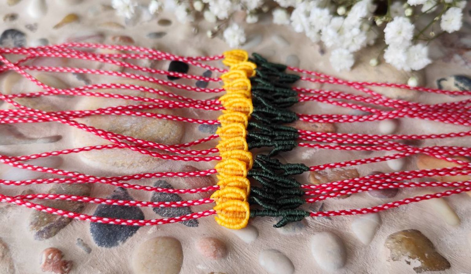 Macramé tulip martis bracelet