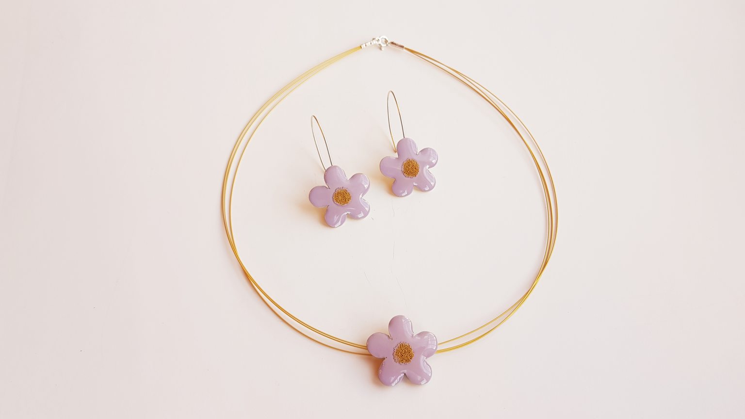 Νecklace "Lilac daisy flower"