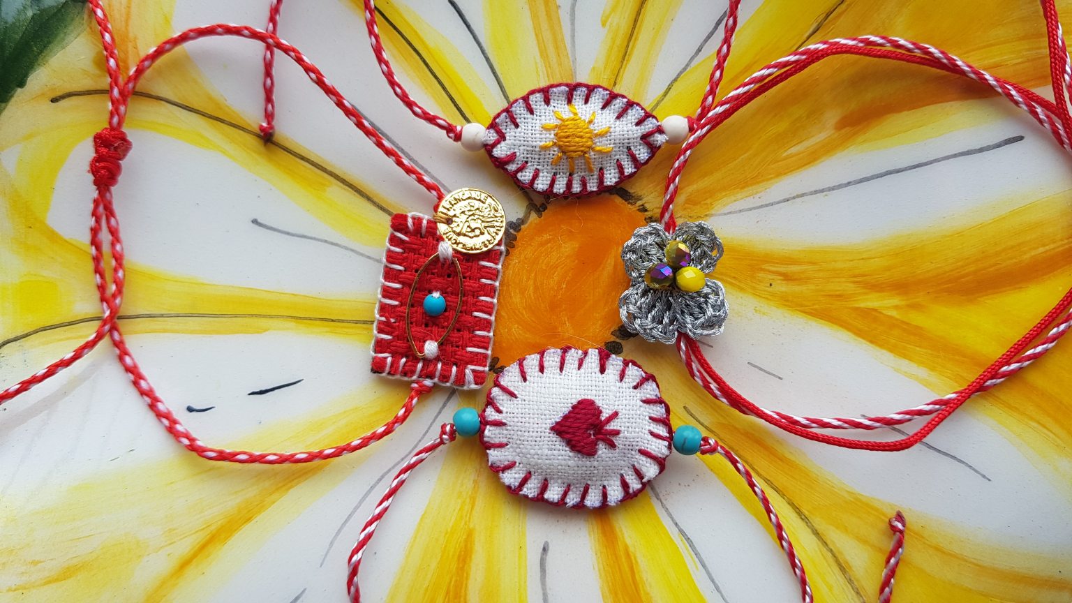 Hand-embroidered heart "martis" bracelet 