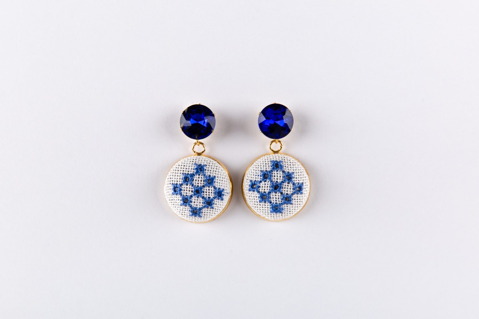 Βlue hand-embroidered earrings