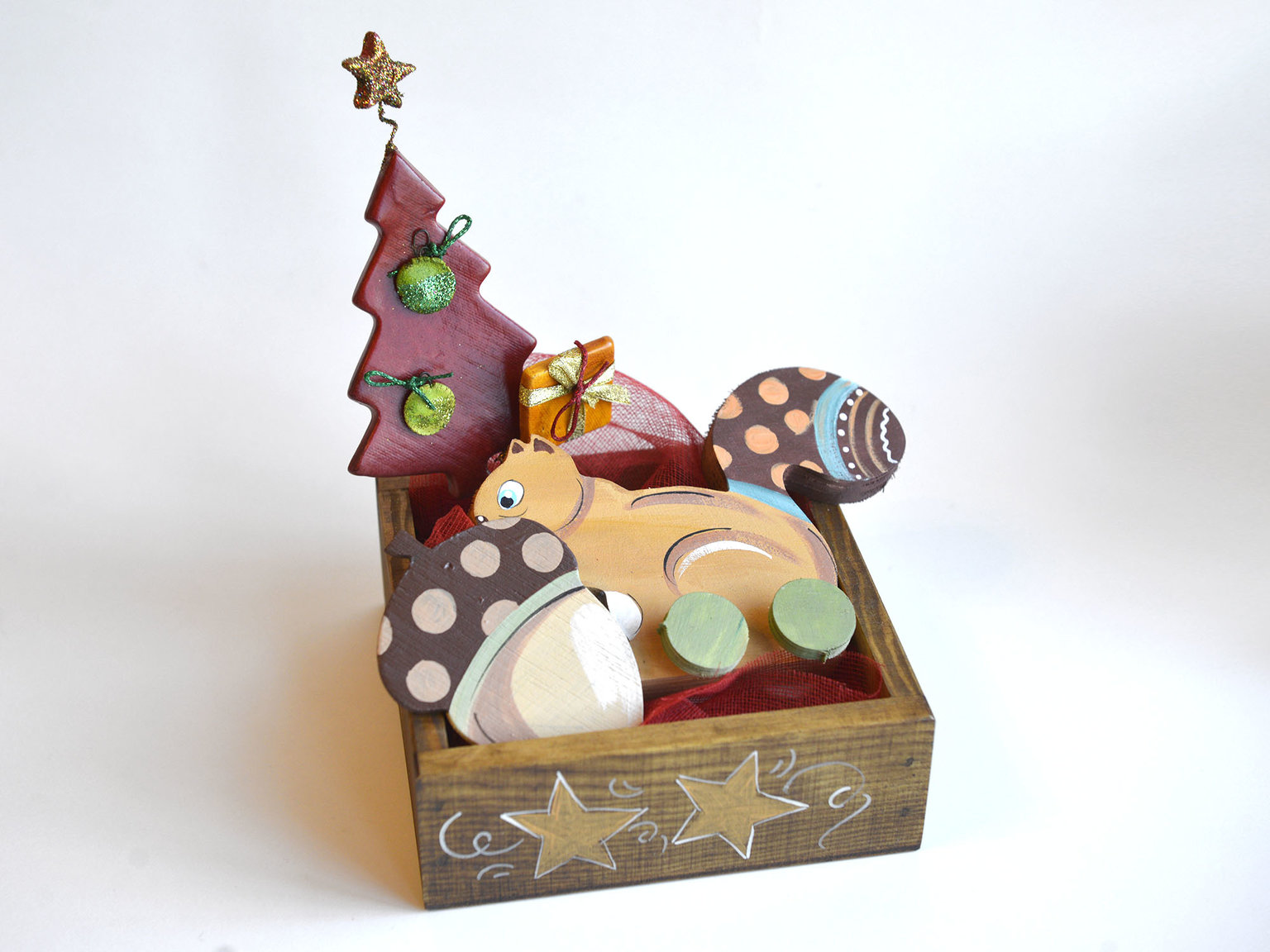 Gift set: "A squirrel, an acorn and a Christmas tree"