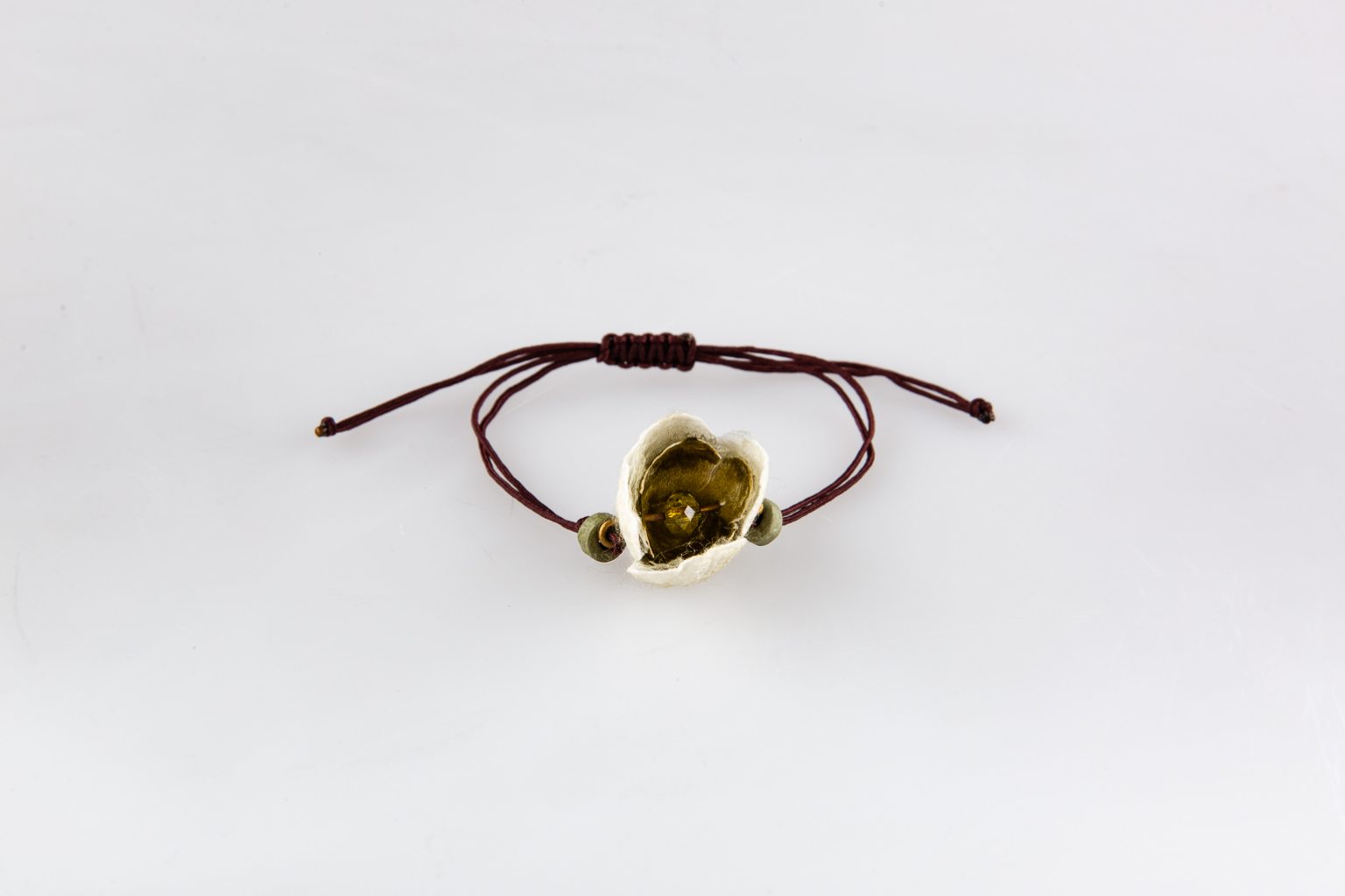Bracelet with olive-green silk lily