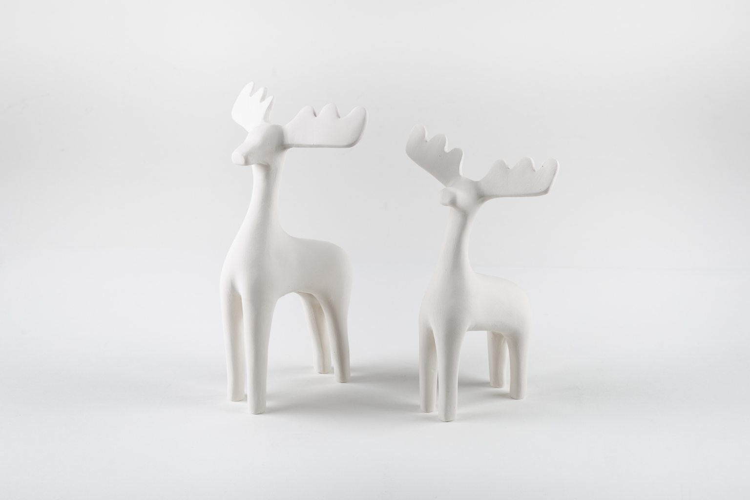 Σετ με 2 πορσελάνινους ταράνδους