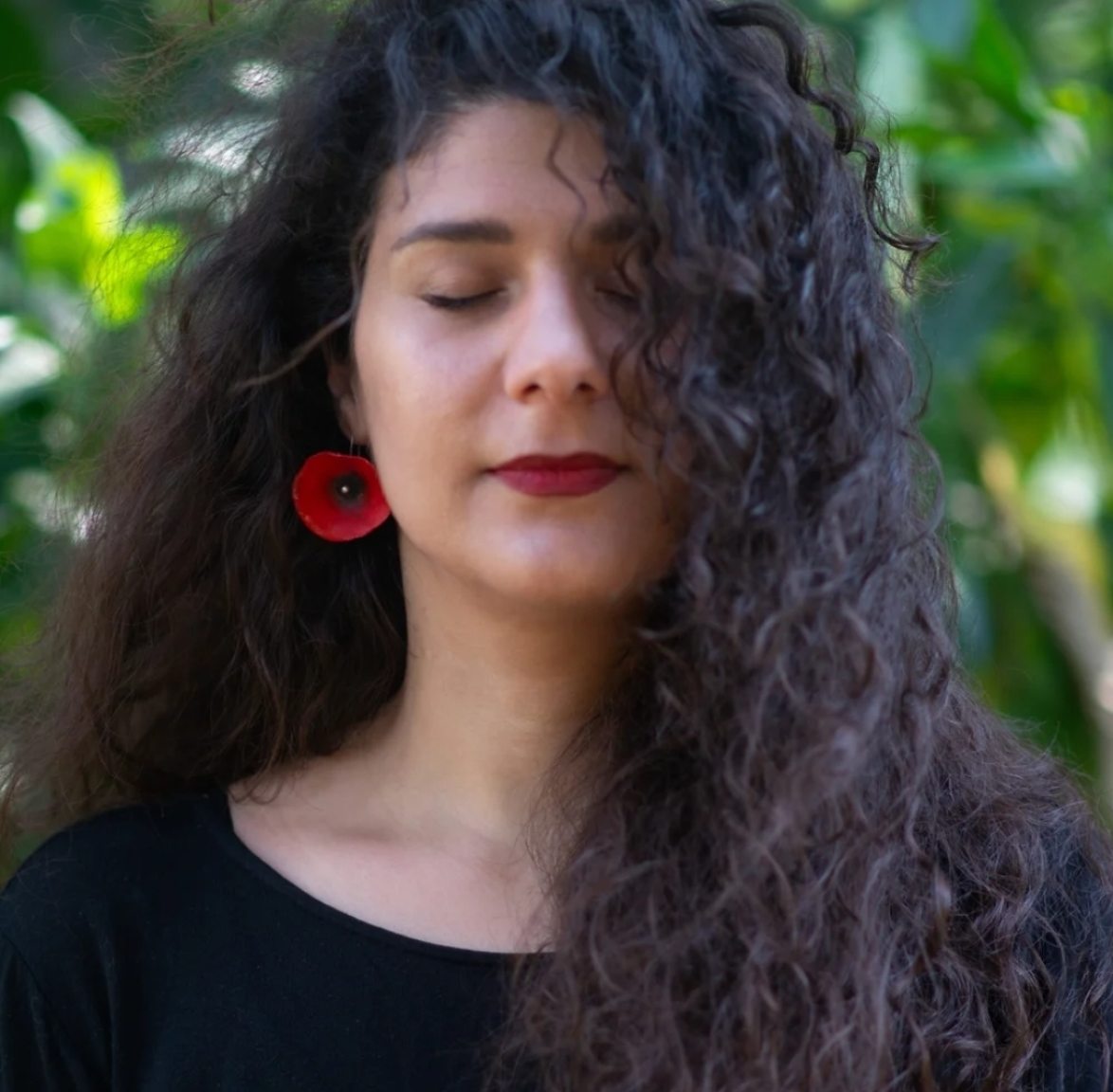 Handmade poppy earrings made of papier-mâché