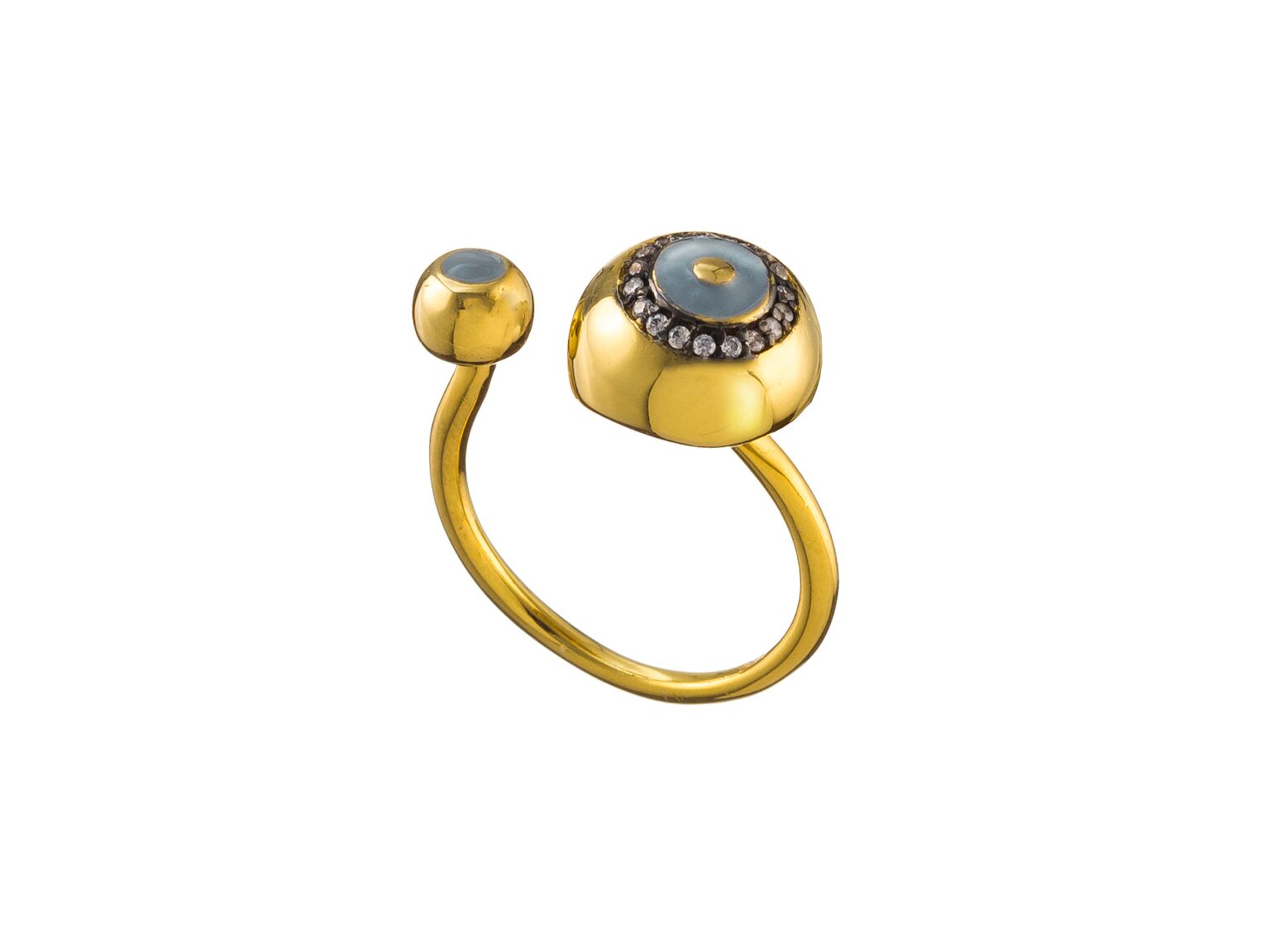 Gold-plated ring with gray eye