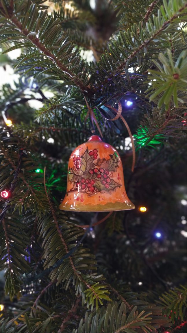 Christmas bell ornament - mistletoe