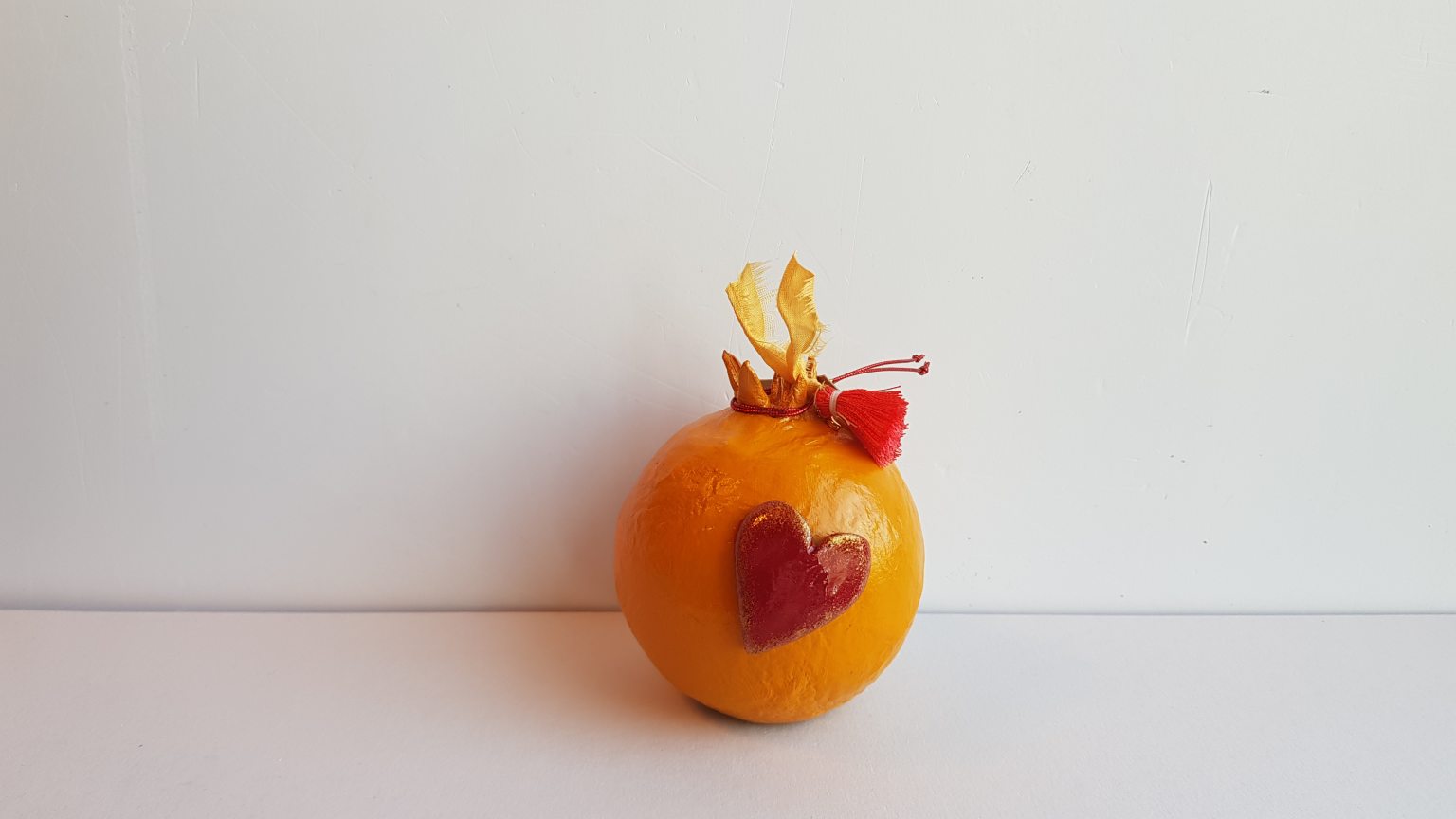Pomegranate orange en papier mâché 