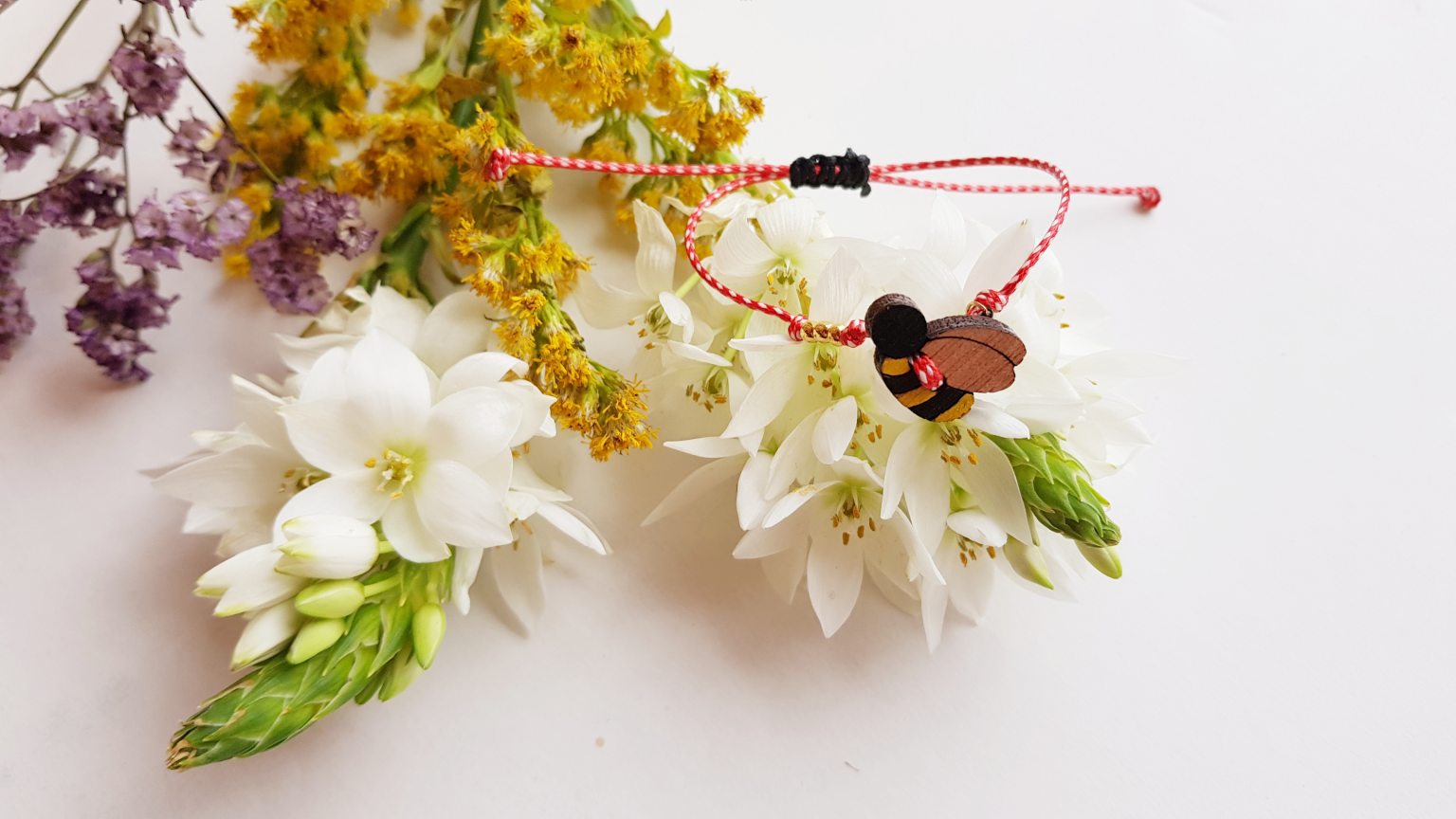 Wooden bee "martis" bracelet