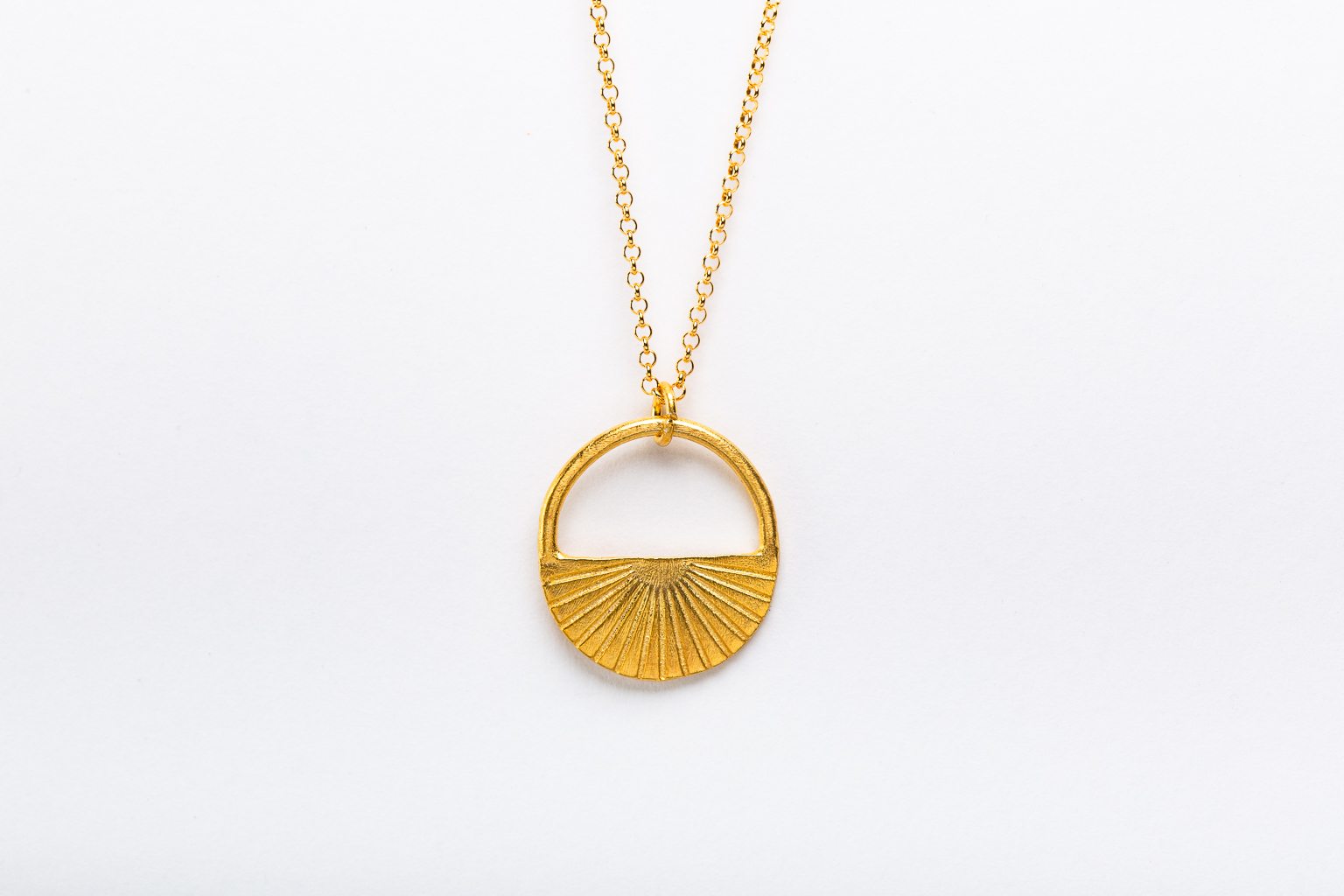 Gold-plated "Lotus" necklace