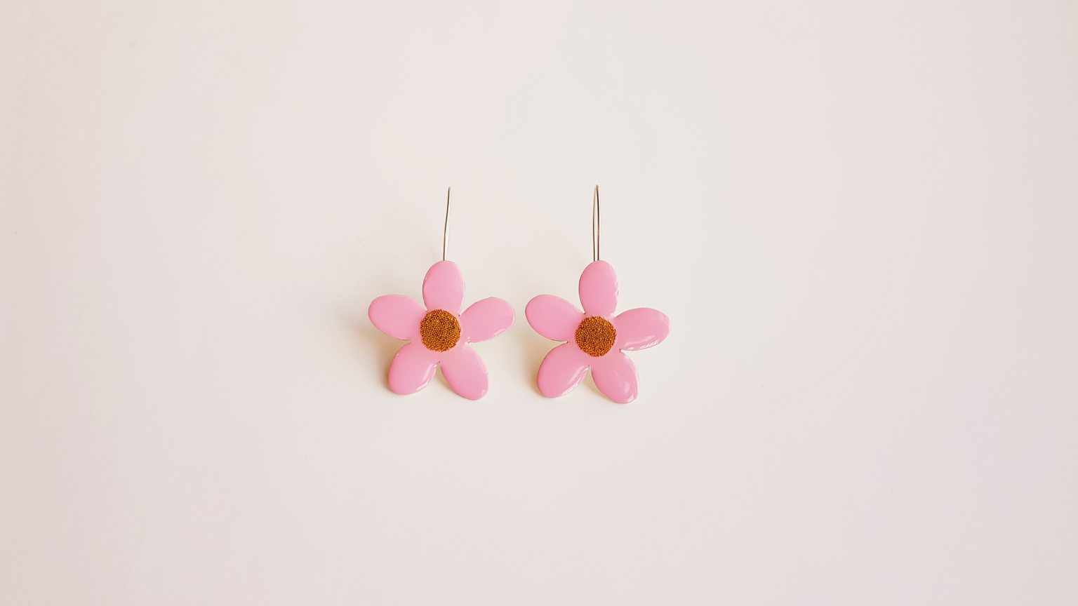 Boucles d'oreilles avec marguerite fleurs