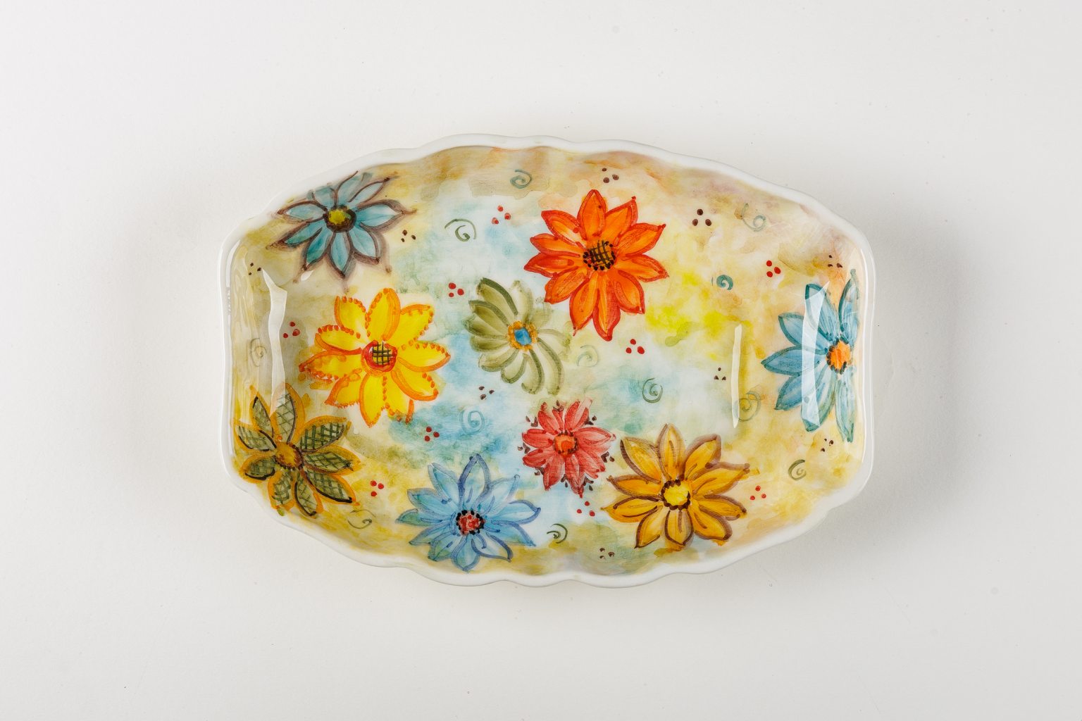 Χειροποίητη κεραμική πιατέλα με λουλούδια 