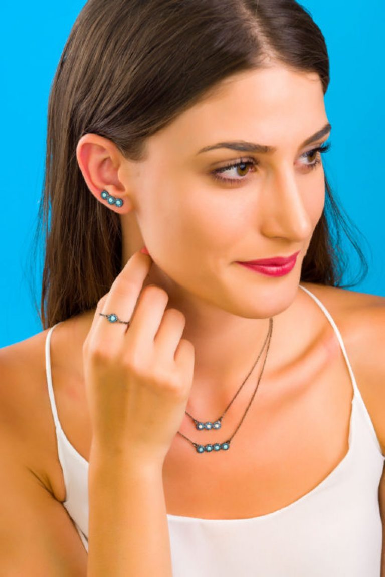 Silver earrings with triple flowers