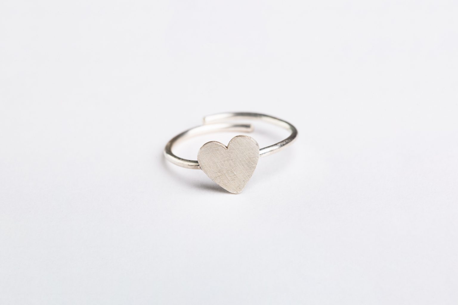 Silver heart ring