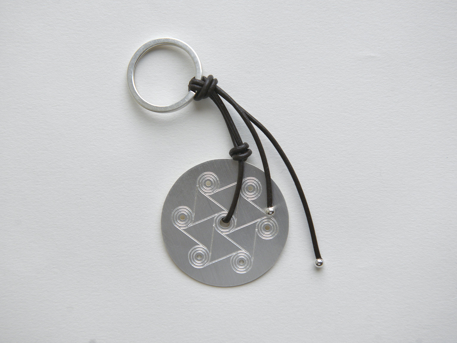 Silver-plated key ring "wave"