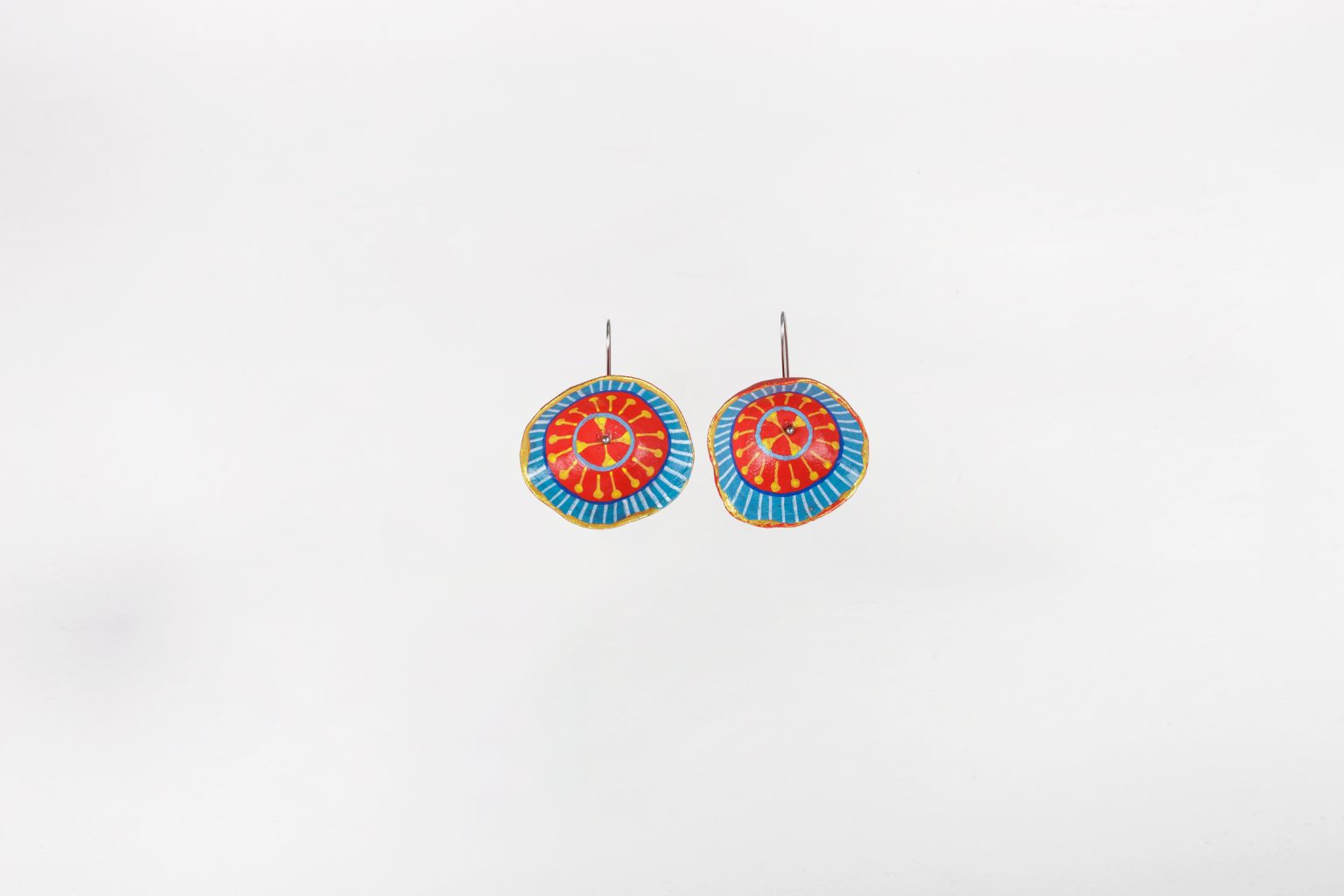 Handmade "Naia" earrings made of papier-mâché