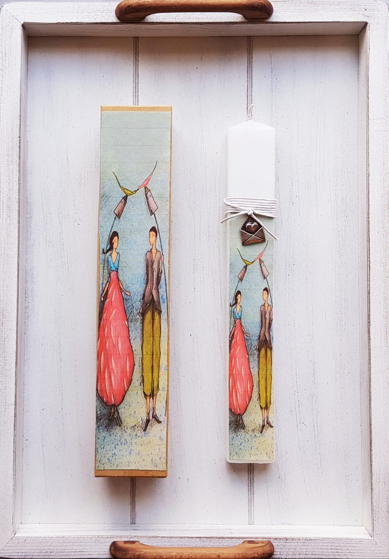 Bougie traditionelle de Pâques avec couple