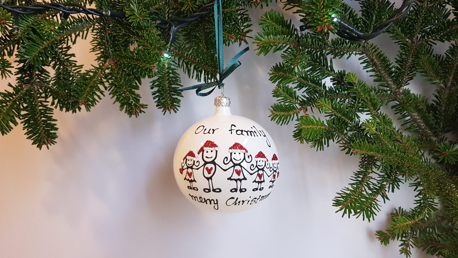 Large hand-blown bauble with family (3 girls)