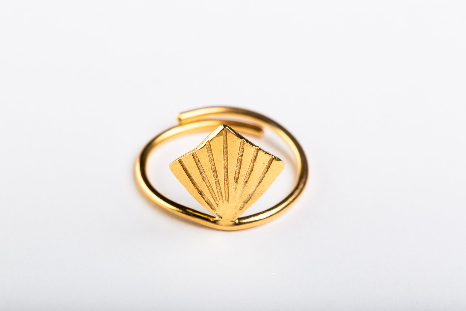 Gold-plated "Rhombus" ring