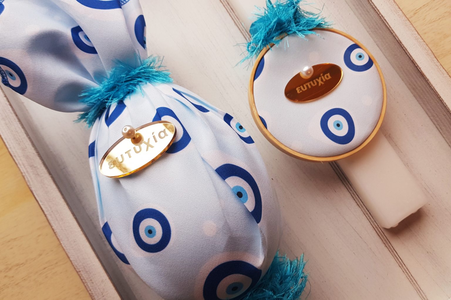 Handmade Easter candle & decorative Easter egg (blue eye)