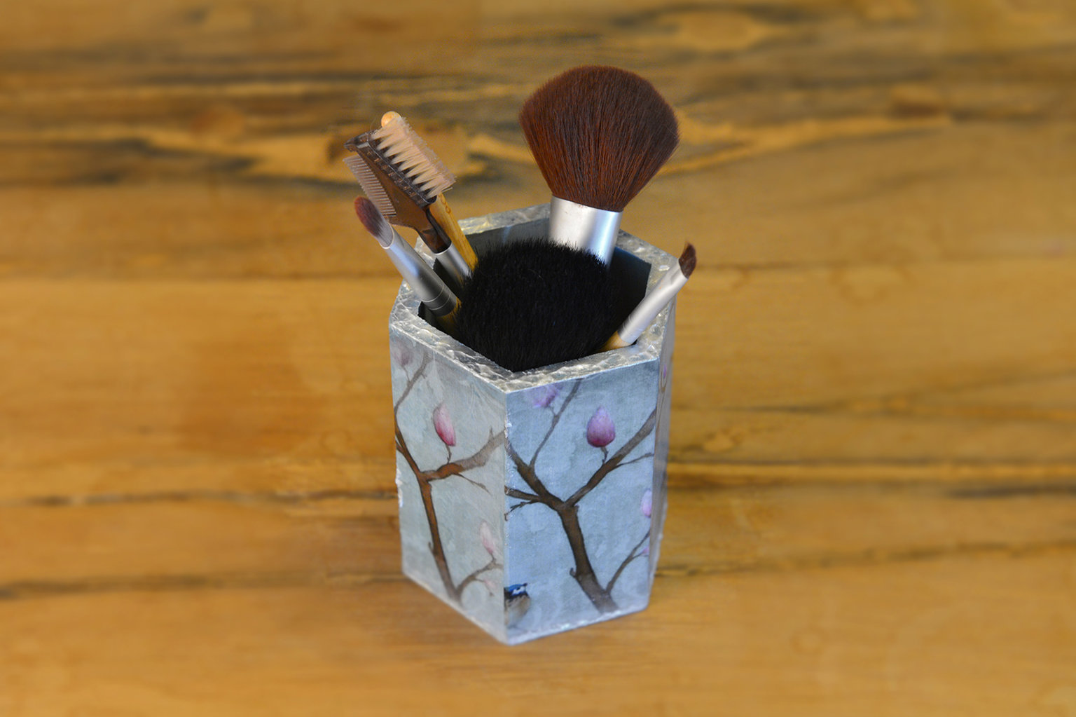 Make-up accessories' holder