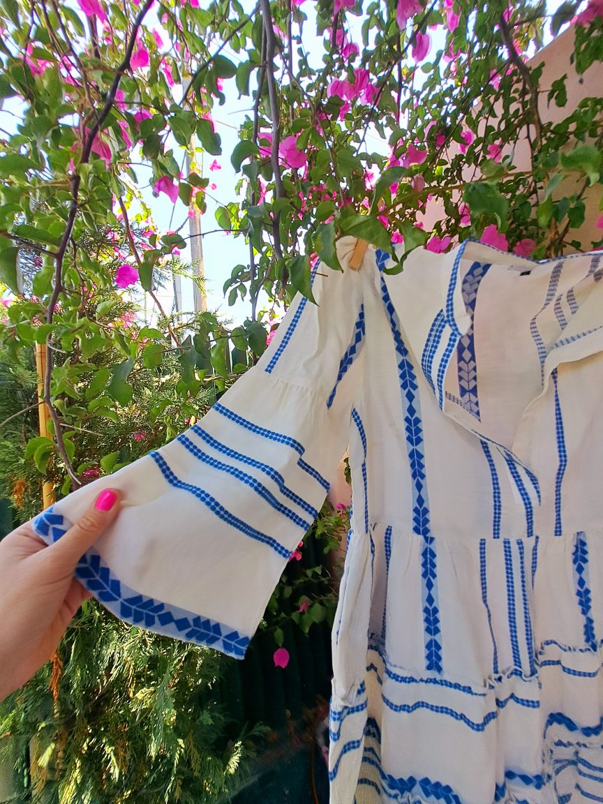 Blue & ecru caftan with Greek pattern