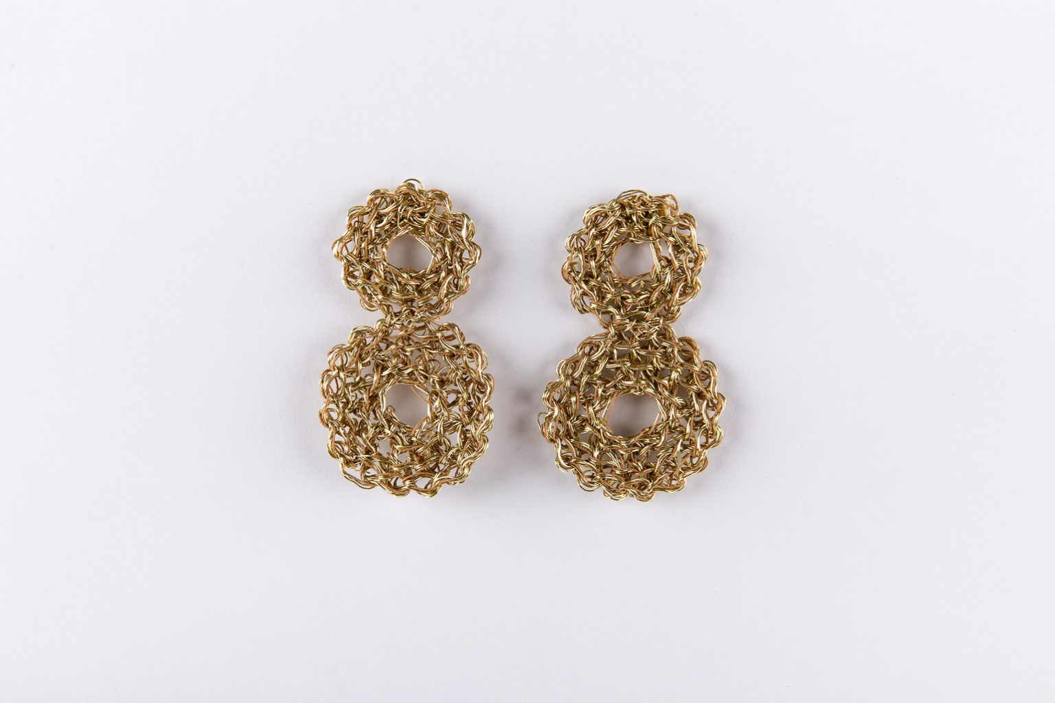 Handknitted gold-plated earrings